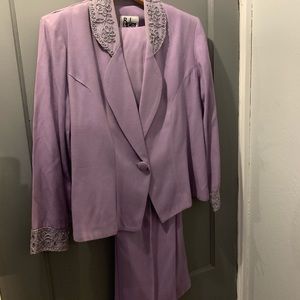 Vintage Women’s Lilac Purple Blazer and Pant Suit